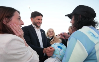 Otra promesa cumplida: Pullaro inauguró la rotonda de las rutas provinciales 13 y 66