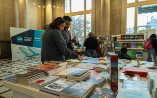 La Feria del Libro de Santa Fe inauguró su edición 2023 con una masiva asistencia de público