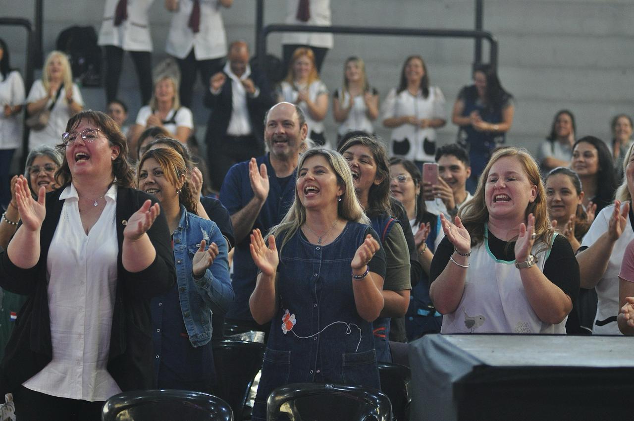 Jerarquización y desarrollo de docentes y asistentes escolares