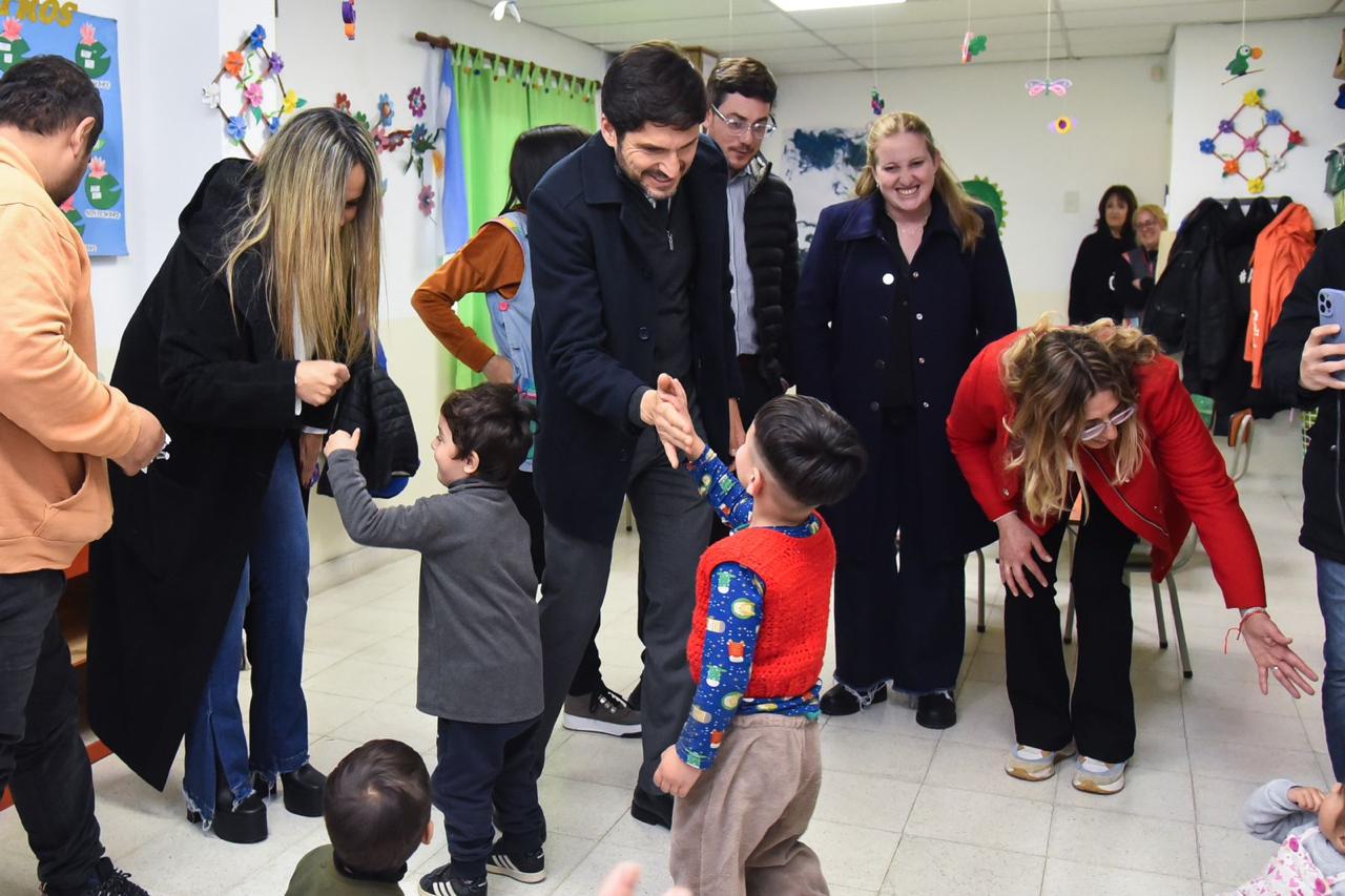 Centros de Atención a la Niñez y la Familia (CANyF)