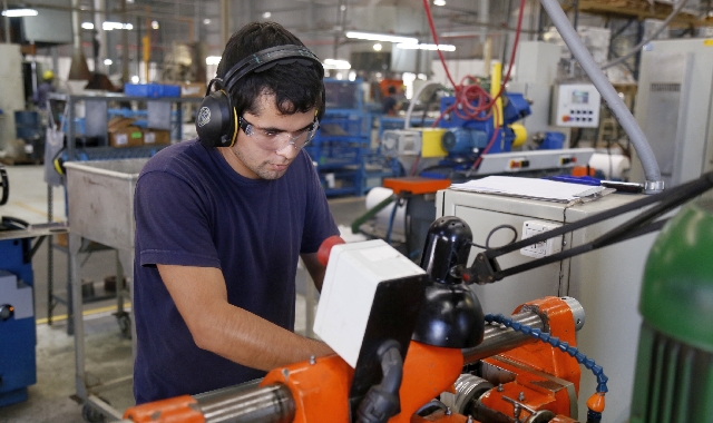 Industria-Operario-Produccion1
