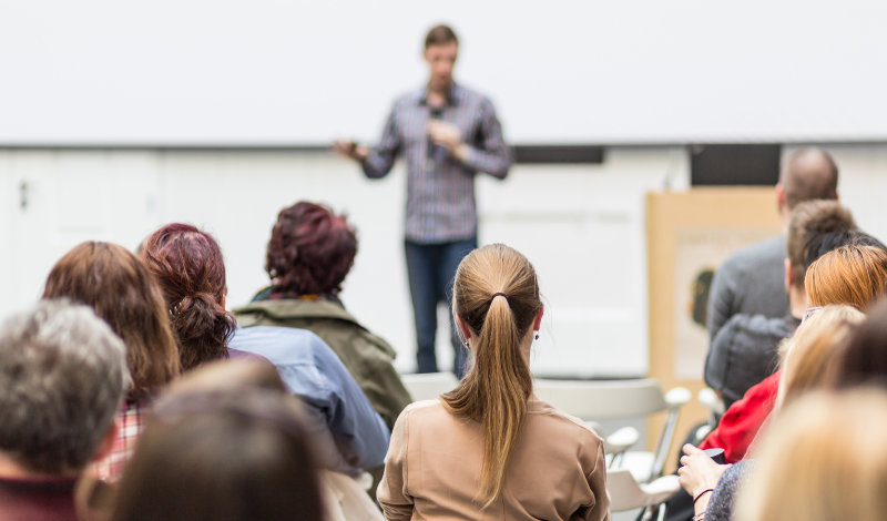 Curso-de-Oratoria-y-Liderazgo-1
