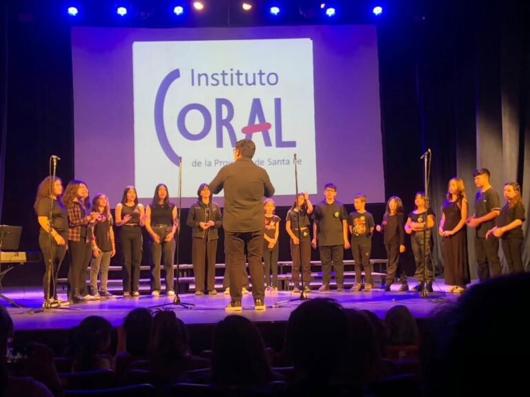 Los niños y niñas del Instituto Coral de la Provincia en concierto