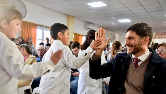 Programa Mil Aulas: 730 aulas en los 19 departamentos, con una inversión provincial de más de $43.114 millones
