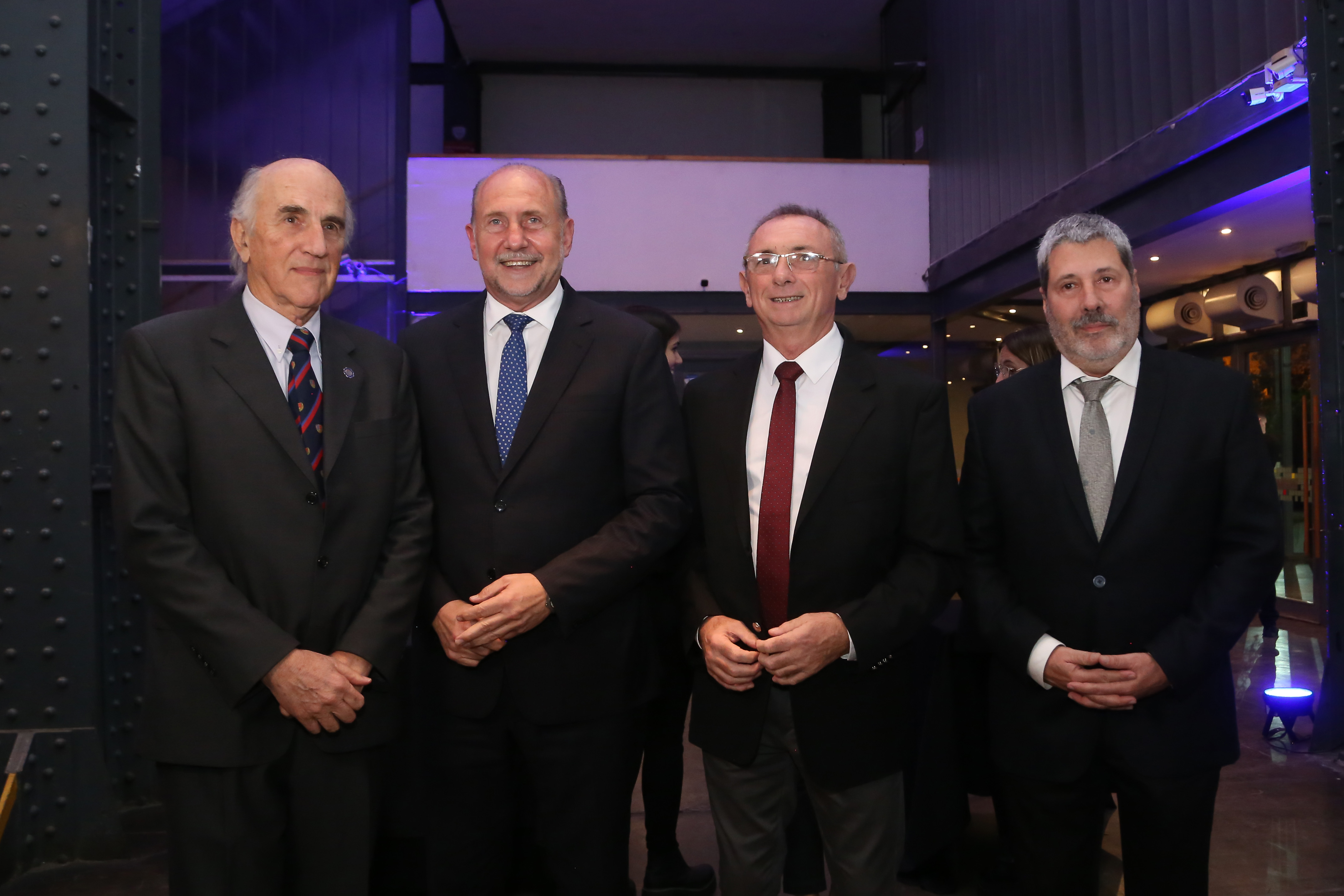 Perotti particip&oacute; de la cena por el 80&deg; aniversario de la Asociaci&oacute;n de Industriales Metal&uacute;rgicos de Rosario