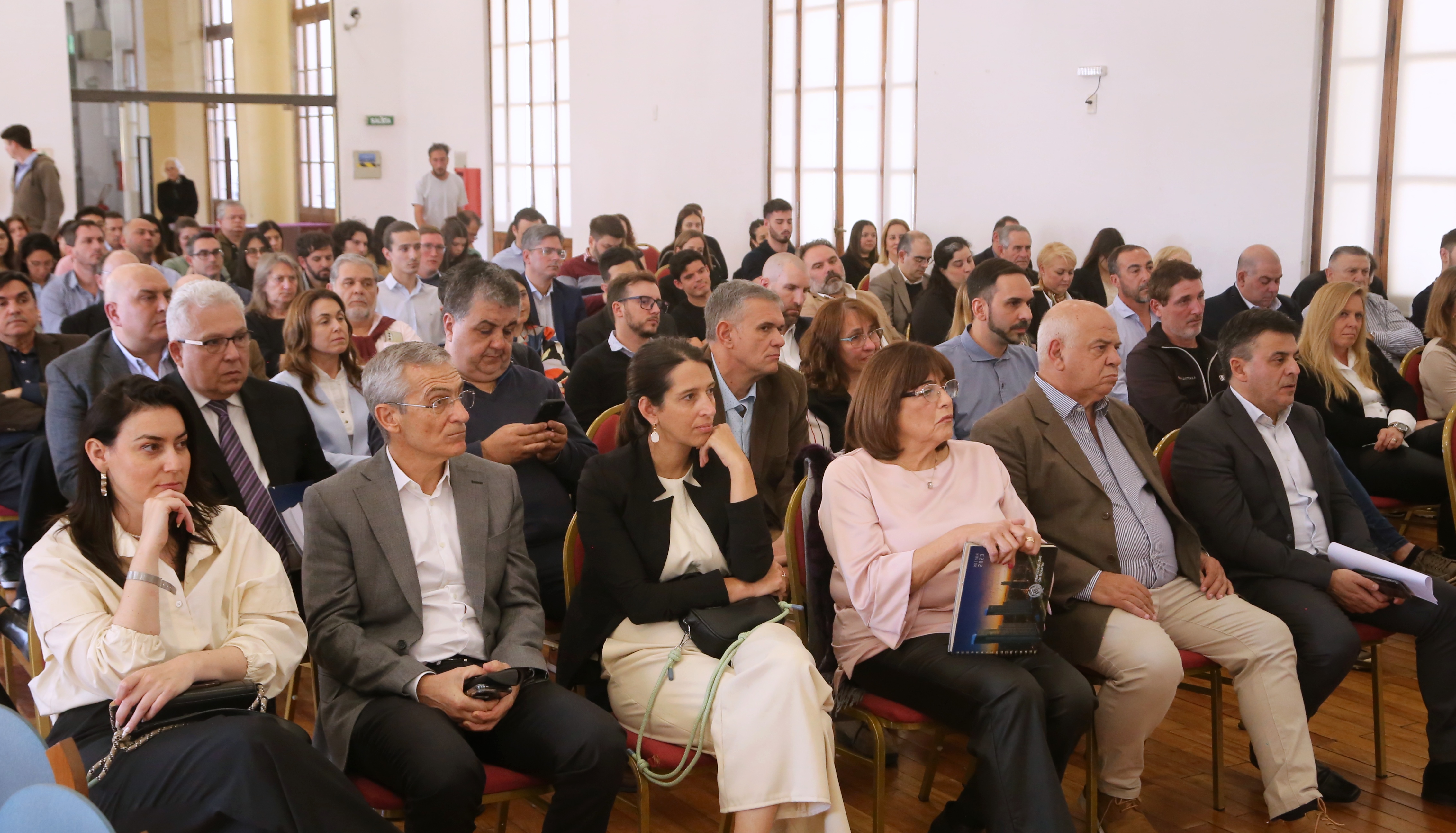 Perotti particip&oacute; de la entrega de premios a empresas santafesinas en el marco de &ldquo;Santa Fe exporta 2023&rdquo;