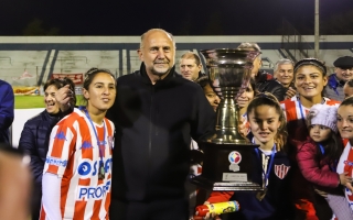 Perotti encabezó la ceremonia de premiación de la Copa Santa Fe Provincia Deportiva 2022 de Fútbol Femenino
