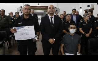 El ministro de Seguridad distinguió el accionar de dos policías de Santa Fe y Rosario